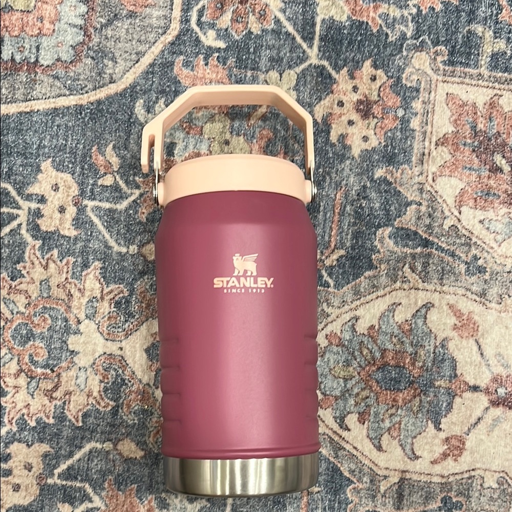 64 oz Stanley Flip Top